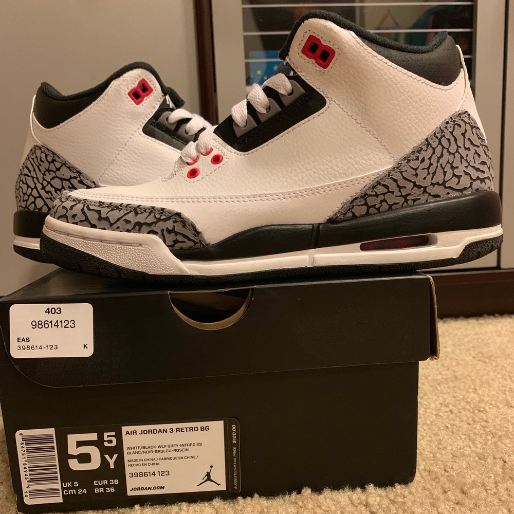 Jordan 3 retro - size 5.5Y - wolf grey/ infrared